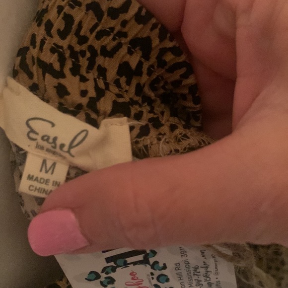 Easel Skirt - Picture 5 of 5